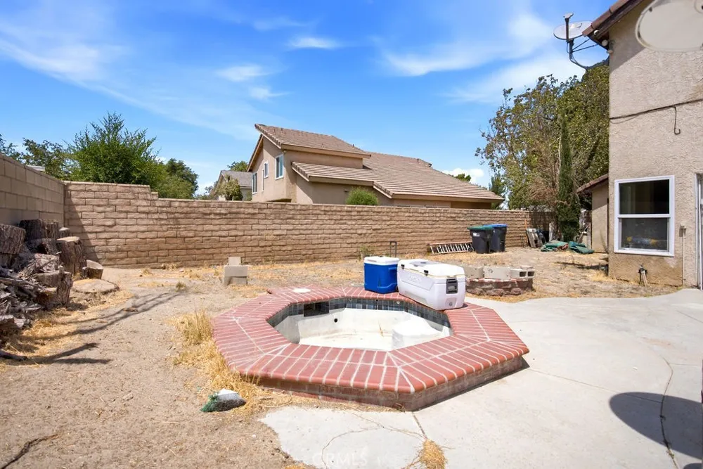 4722 E Avenue R4 Palmdale, CA 93552