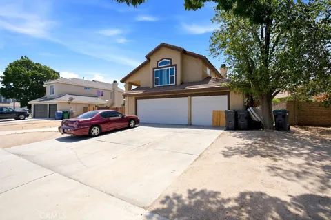 4722 E Avenue R4