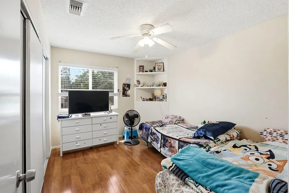 4722 E Avenue R4 Palmdale, CA 93552