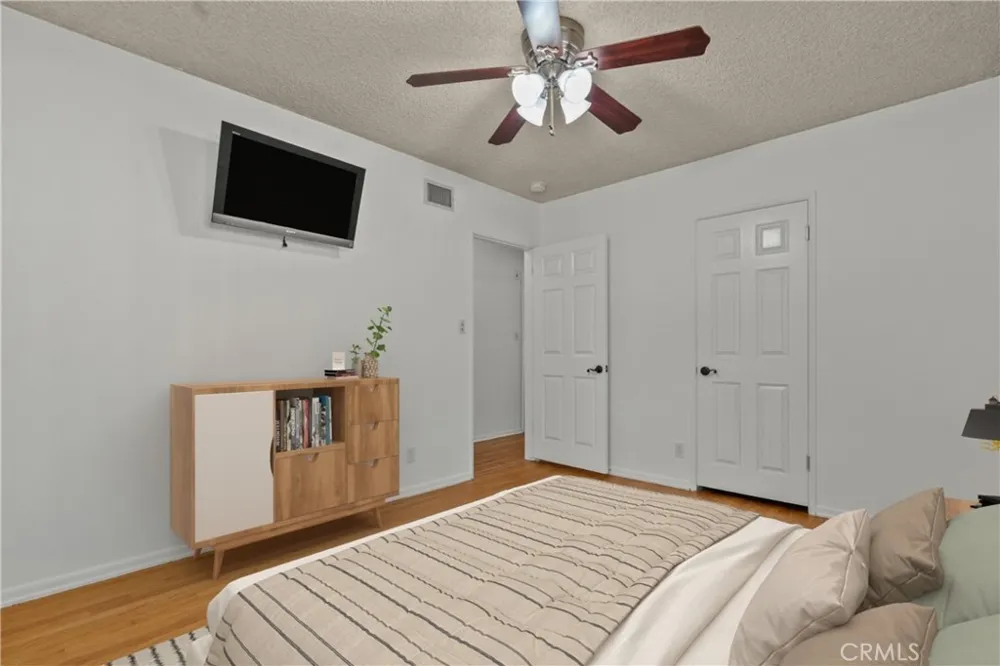 15933 Tupper Street North Hills, CA 91343