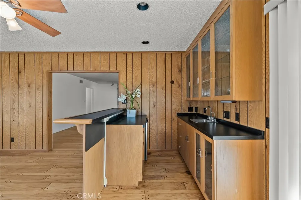 15933 Tupper Street North Hills, CA 91343