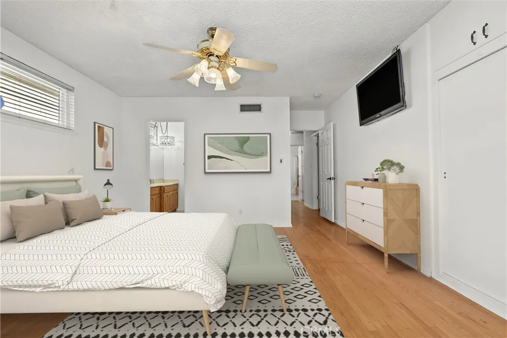 15933 Tupper Street North Hills, CA 91343