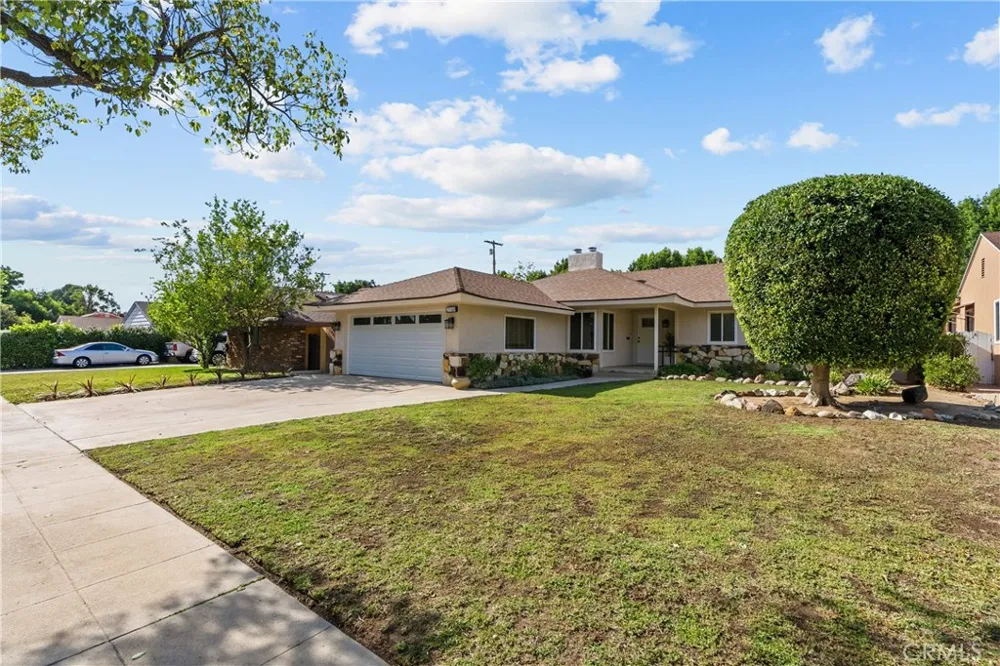 15933 Tupper Street North Hills, CA 91343