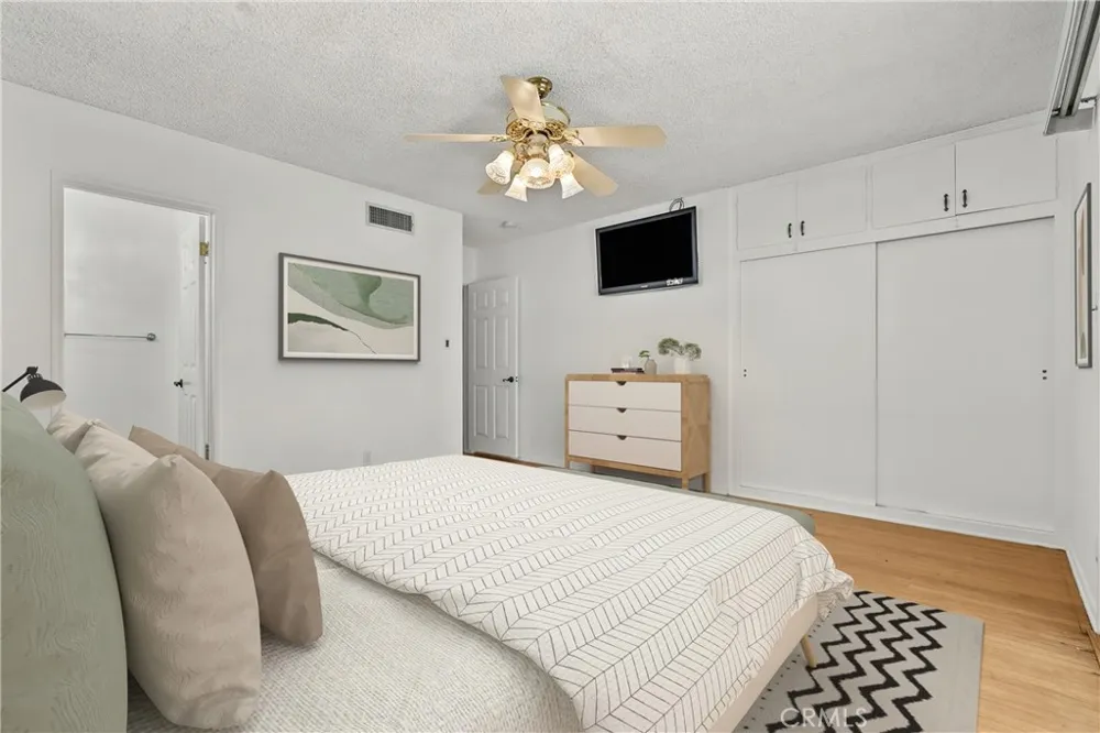 15933 Tupper Street North Hills, CA 91343