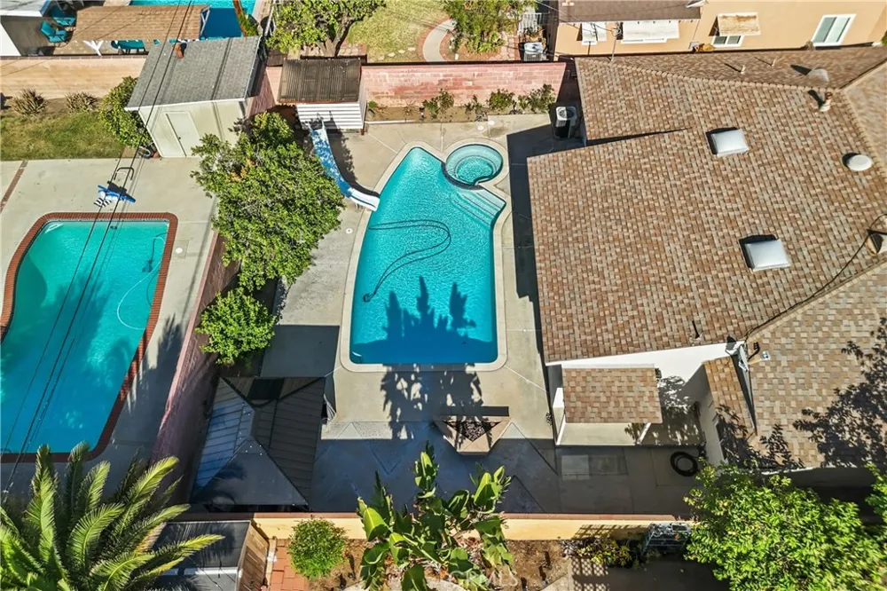15933 Tupper Street North Hills, CA 91343