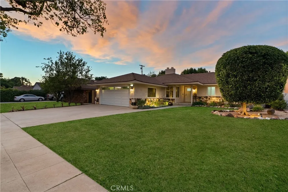 15933 Tupper Street North Hills, CA 91343