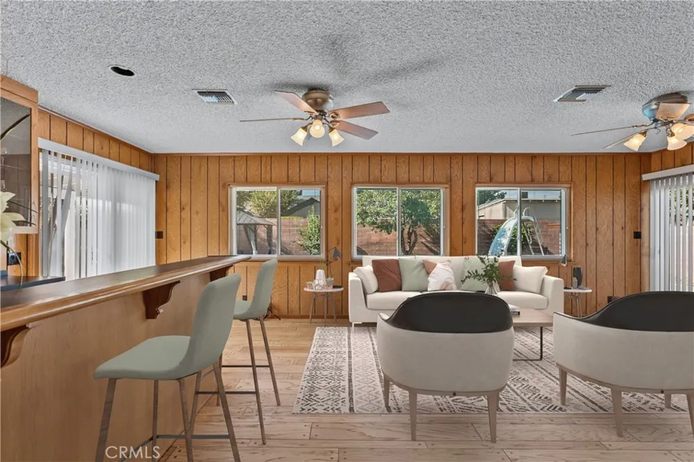 15933 Tupper Street North Hills, CA 91343
