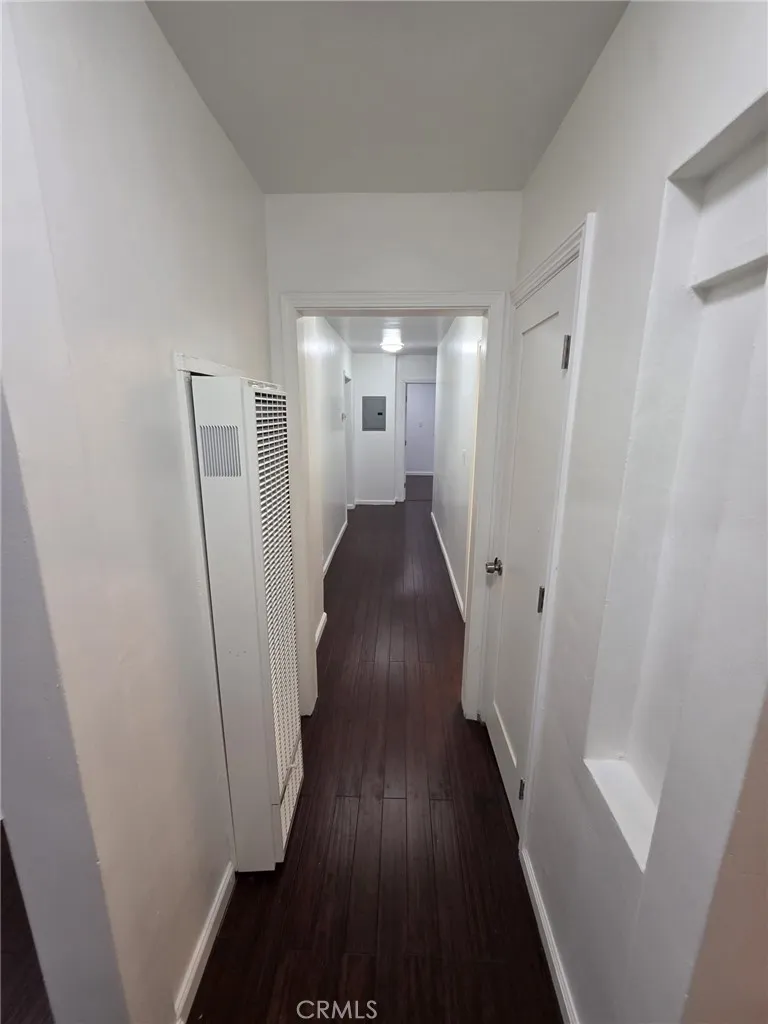 1022 W 57th Los Angeles, CA 90037