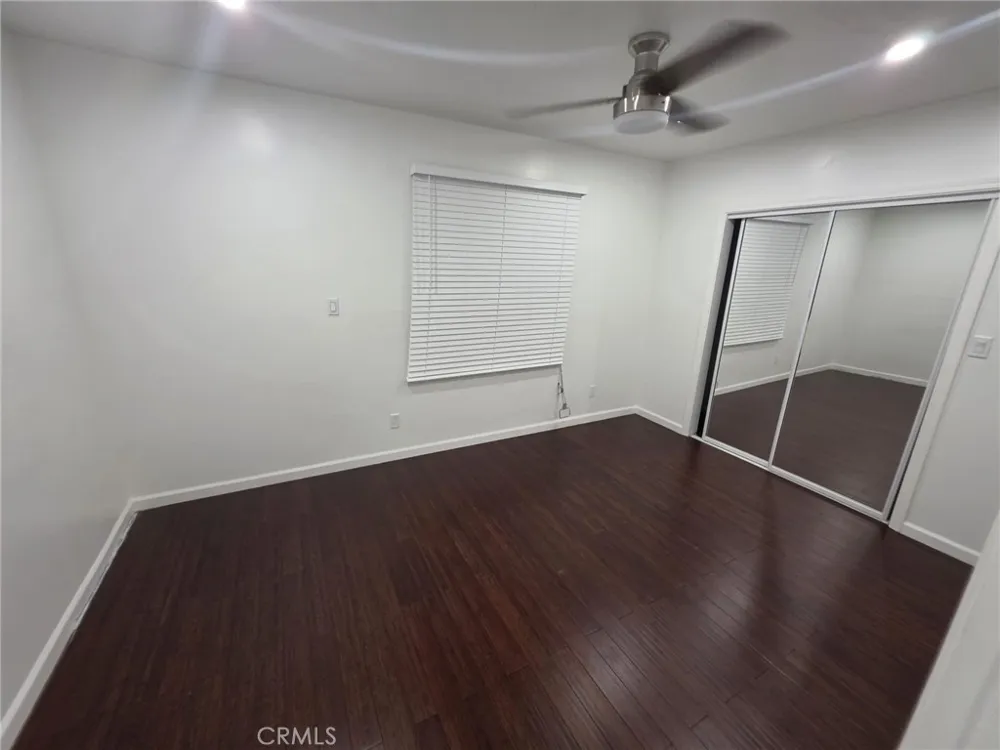 1022 W 57th Los Angeles, CA 90037