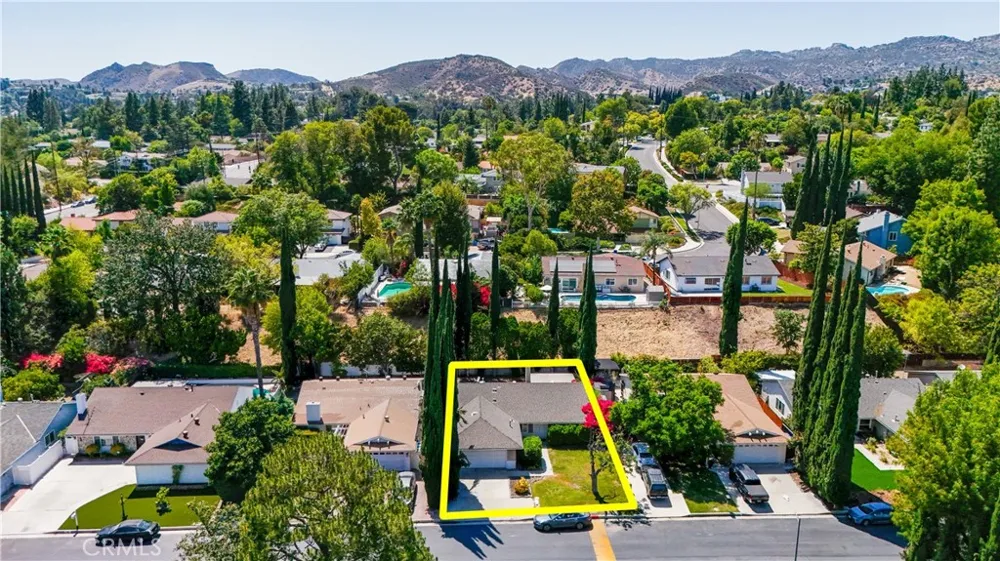 8333 Sedan West Hills, CA 91304