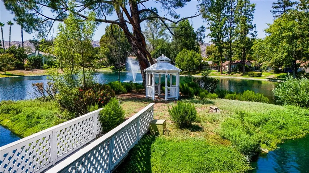 8333 Sedan West Hills, CA 91304