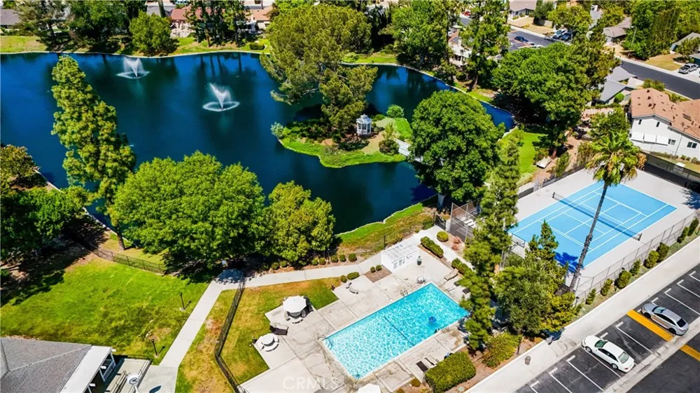 8333 Sedan West Hills, CA 91304