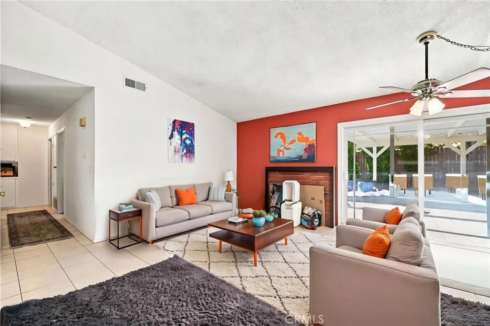 8333 Sedan West Hills, CA 91304