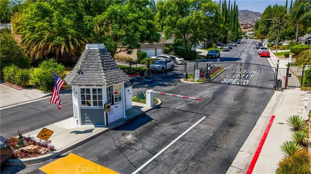 8333 Sedan West Hills, CA 91304
