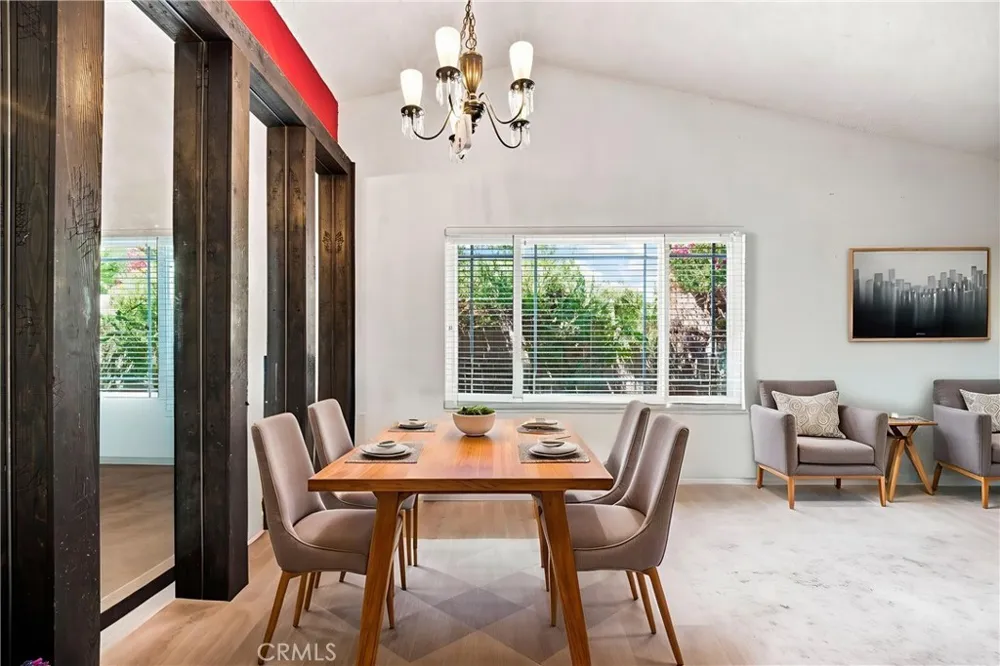 8333 Sedan West Hills, CA 91304