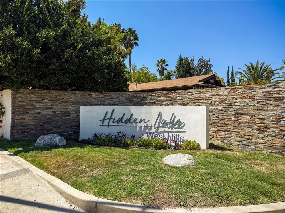 8333 Sedan West Hills, CA 91304
