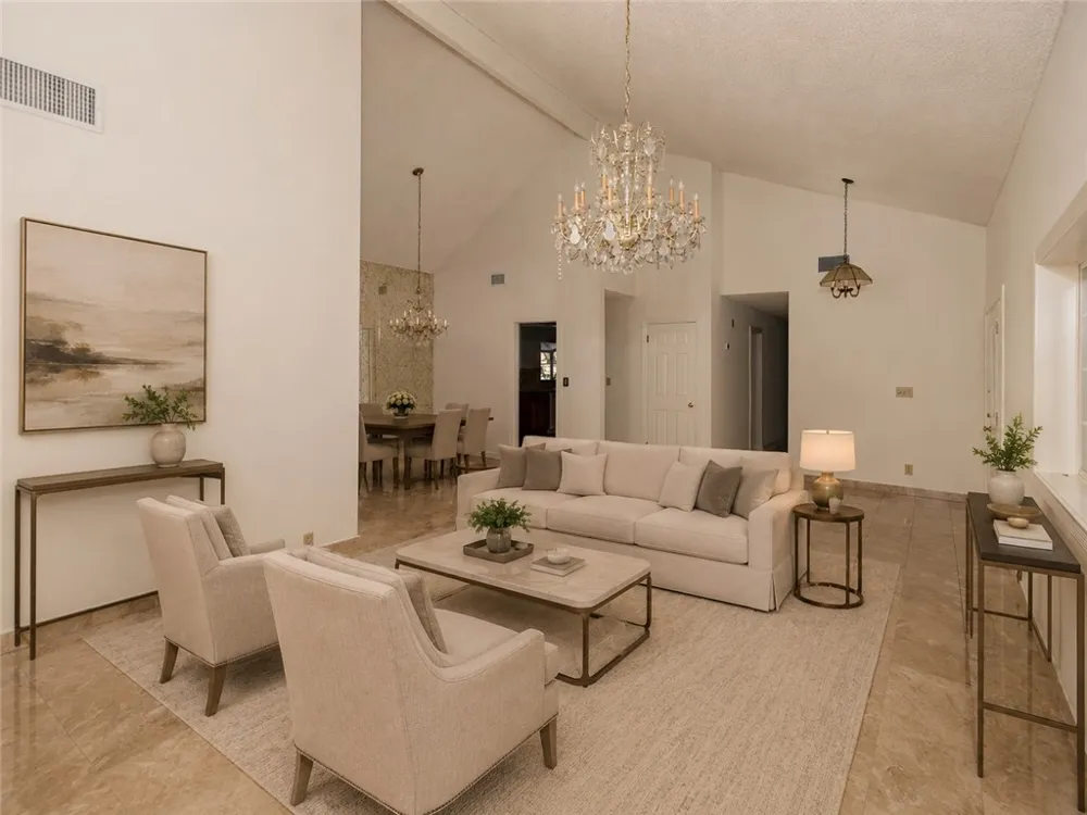 18129 Delano Reseda, CA 91335