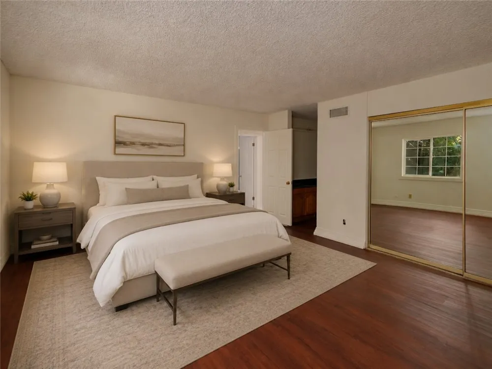 18129 Delano Reseda, CA 91335