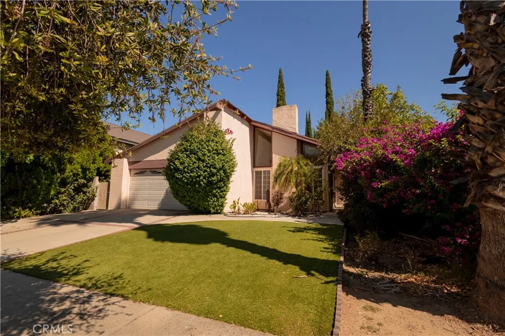 18129 Delano Reseda, CA 91335