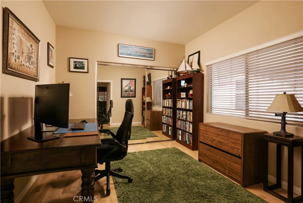 14709 Otsego Sherman Oaks, CA 91403
