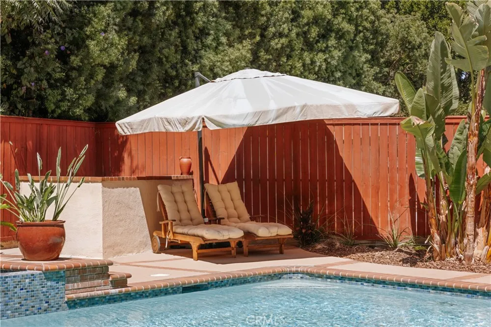14709 Otsego Sherman Oaks, CA 91403