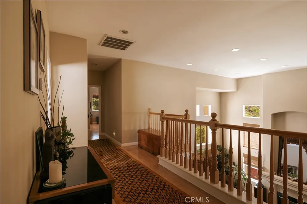 14709 Otsego Sherman Oaks, CA 91403