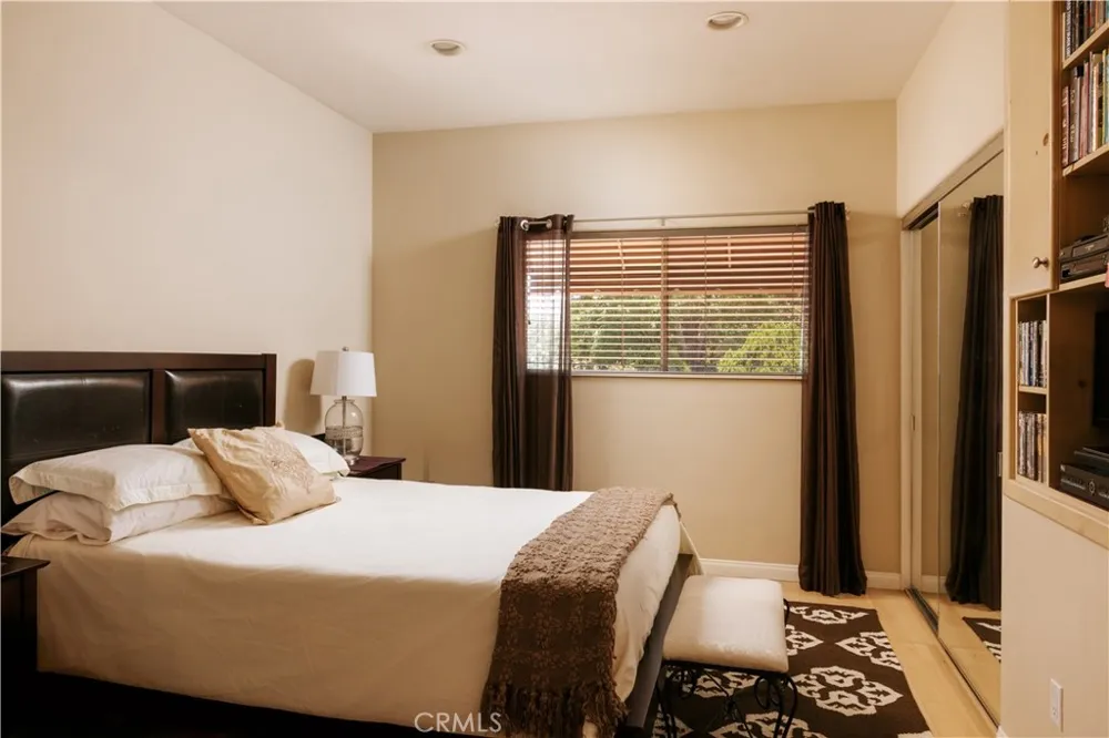 14709 Otsego Sherman Oaks, CA 91403
