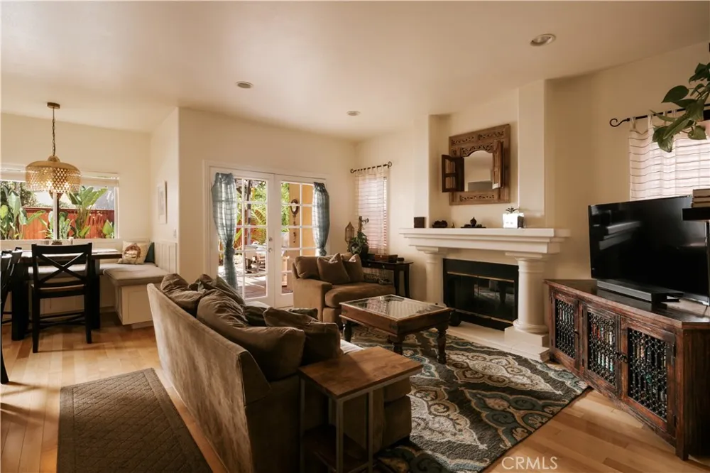 14709 Otsego Sherman Oaks, CA 91403