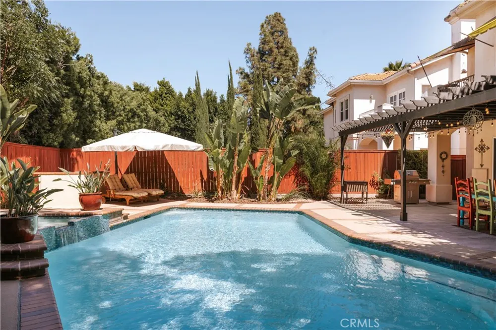 14709 Otsego Sherman Oaks, CA 91403