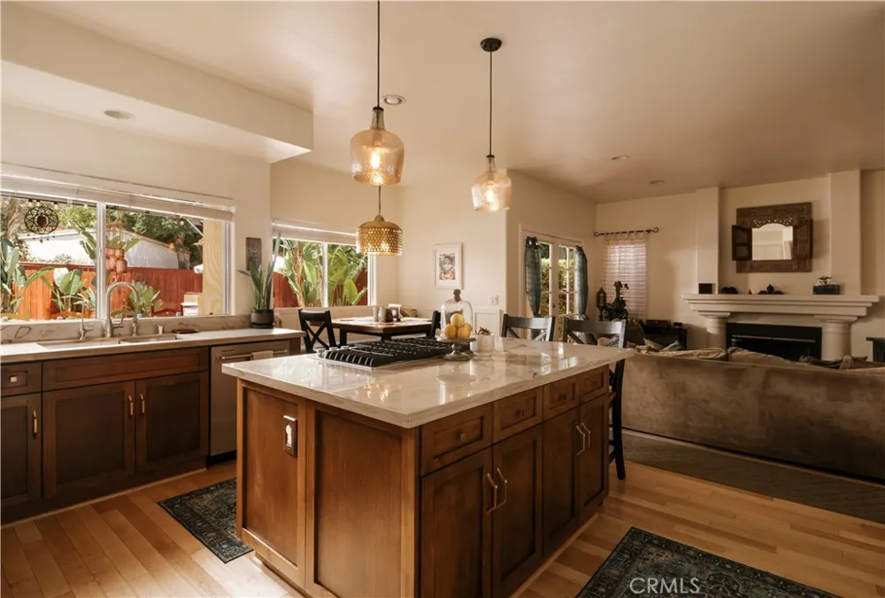 14709 Otsego Sherman Oaks, CA 91403