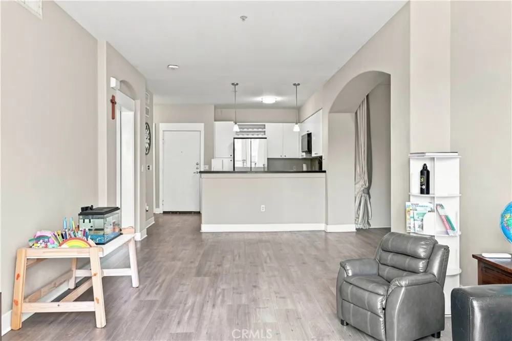 24505 Town Center Drive #7408 Valencia, CA 91355