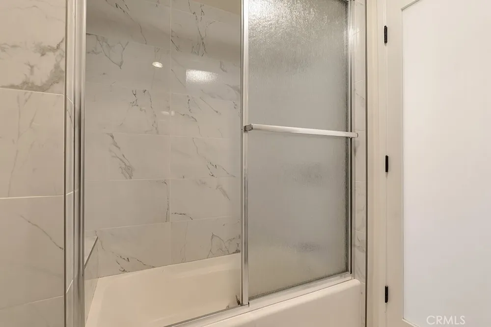 17914 Magnolia Boulevard #121 Encino, CA 91316