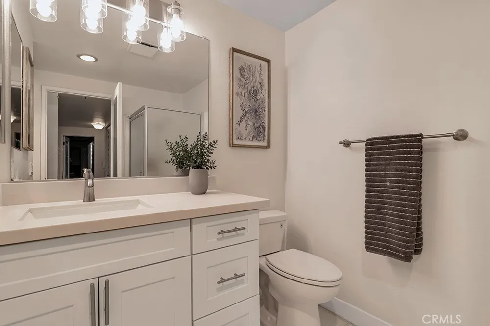 17914 Magnolia Boulevard #121 Encino, CA 91316