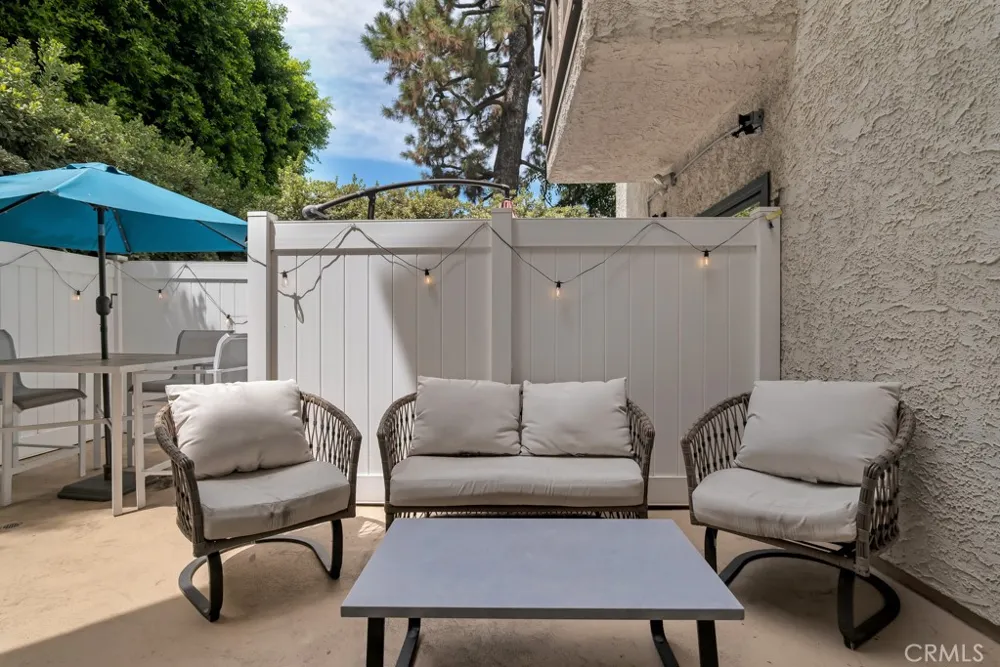 17914 Magnolia Boulevard #121 Encino, CA 91316