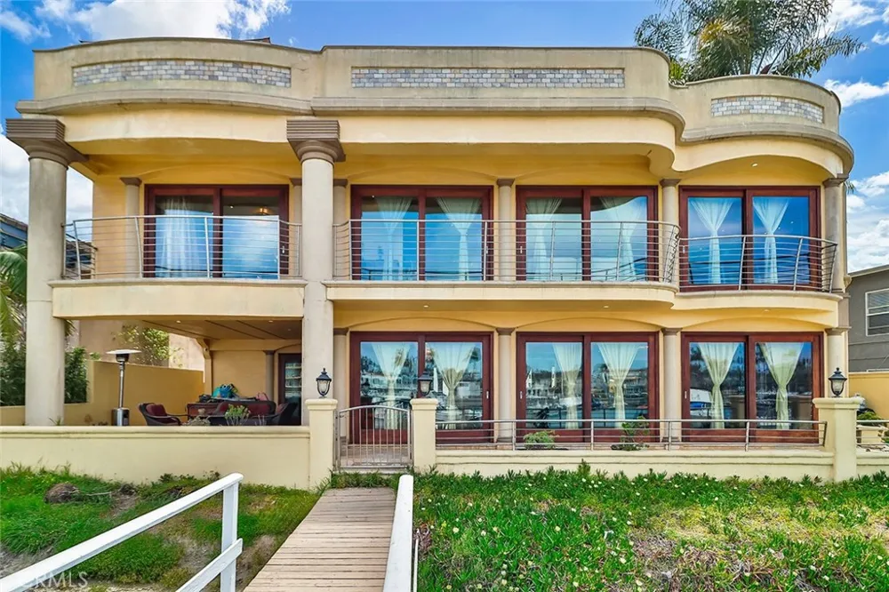 5455 E Sorrento Drive Long Beach, CA 90803