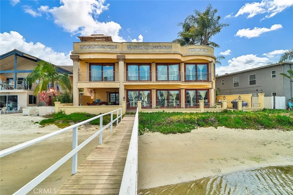 5455 E Sorrento Drive Long Beach, CA 90803