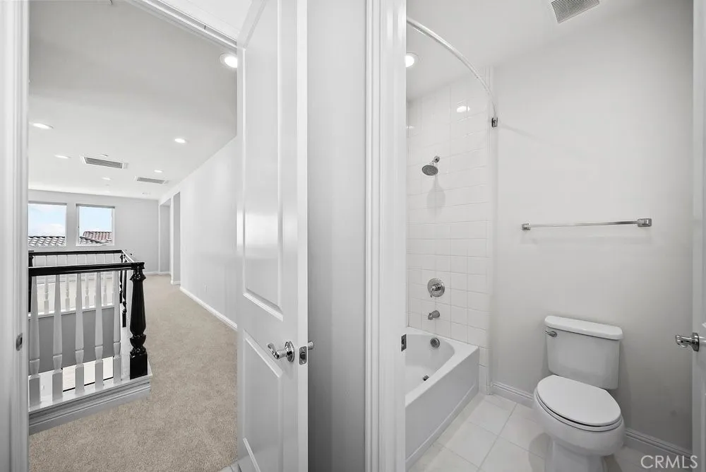 20752 Spruce Porter Ranch, CA 91326