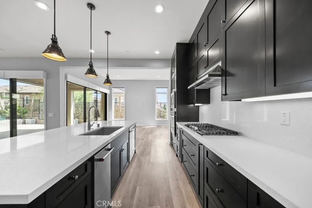 20752 Spruce Porter Ranch, CA 91326