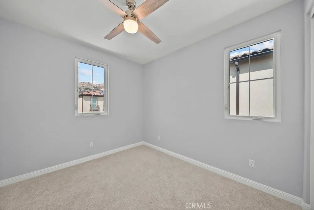 20752 Spruce Porter Ranch, CA 91326
