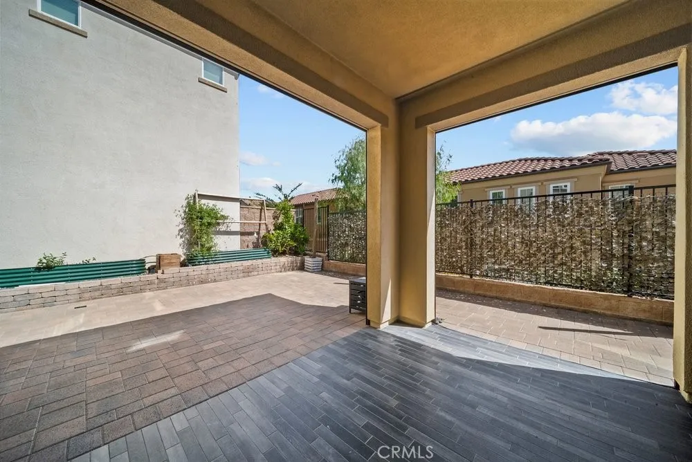 20752 Spruce Porter Ranch, CA 91326