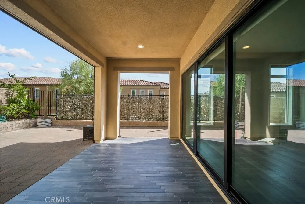 20752 Spruce Porter Ranch, CA 91326