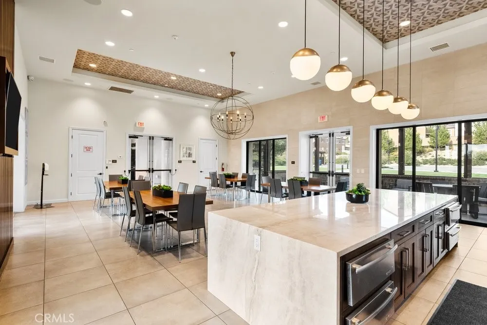 20752 Spruce Porter Ranch, CA 91326