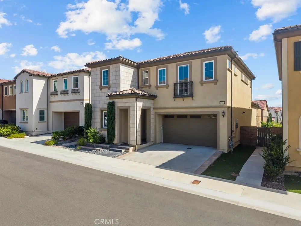 20752 Spruce Porter Ranch, CA 91326