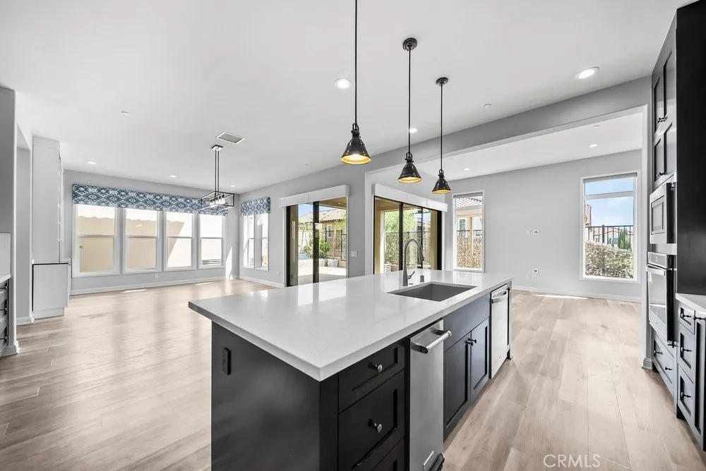20752 Spruce Porter Ranch, CA 91326