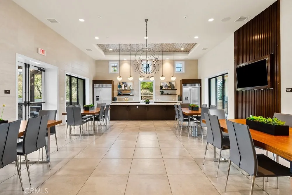 20752 Spruce Porter Ranch, CA 91326