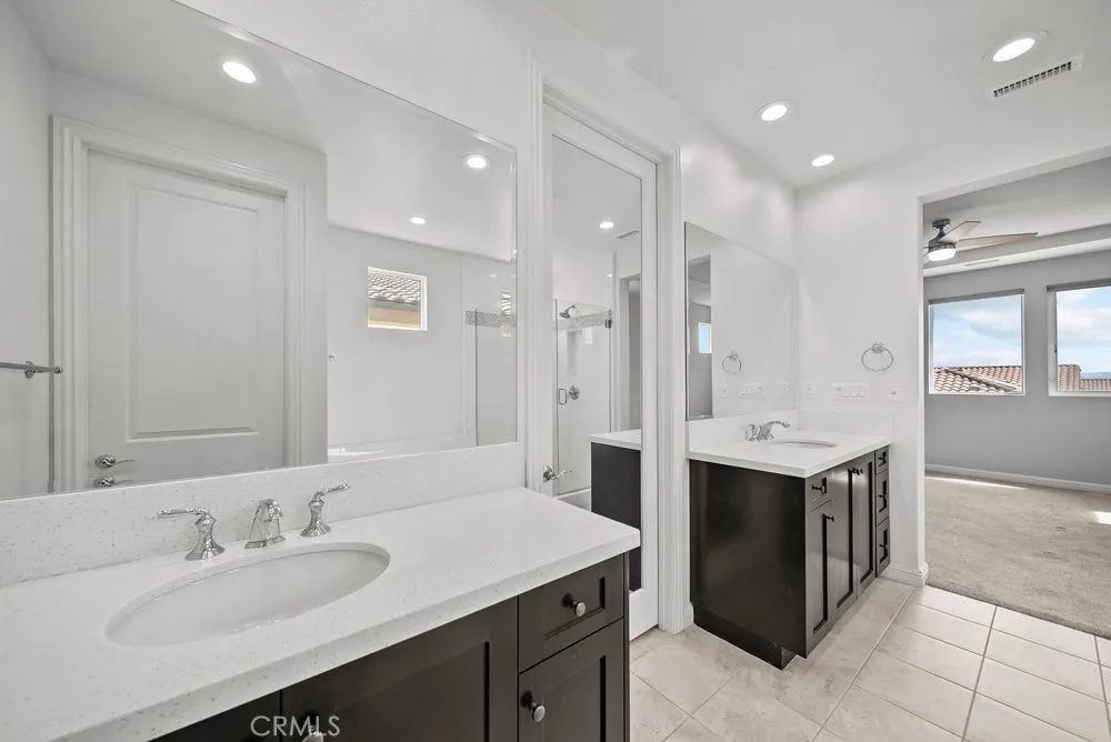 20752 Spruce Porter Ranch, CA 91326