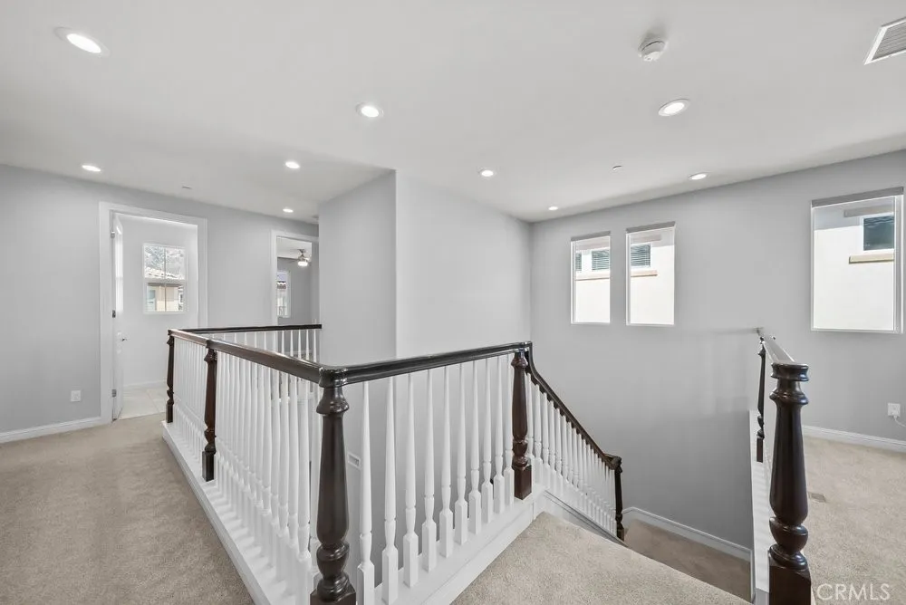 20752 Spruce Porter Ranch, CA 91326