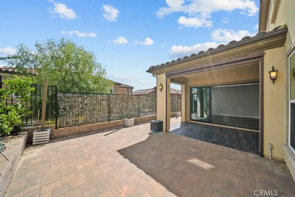 20752 Spruce Porter Ranch, CA 91326