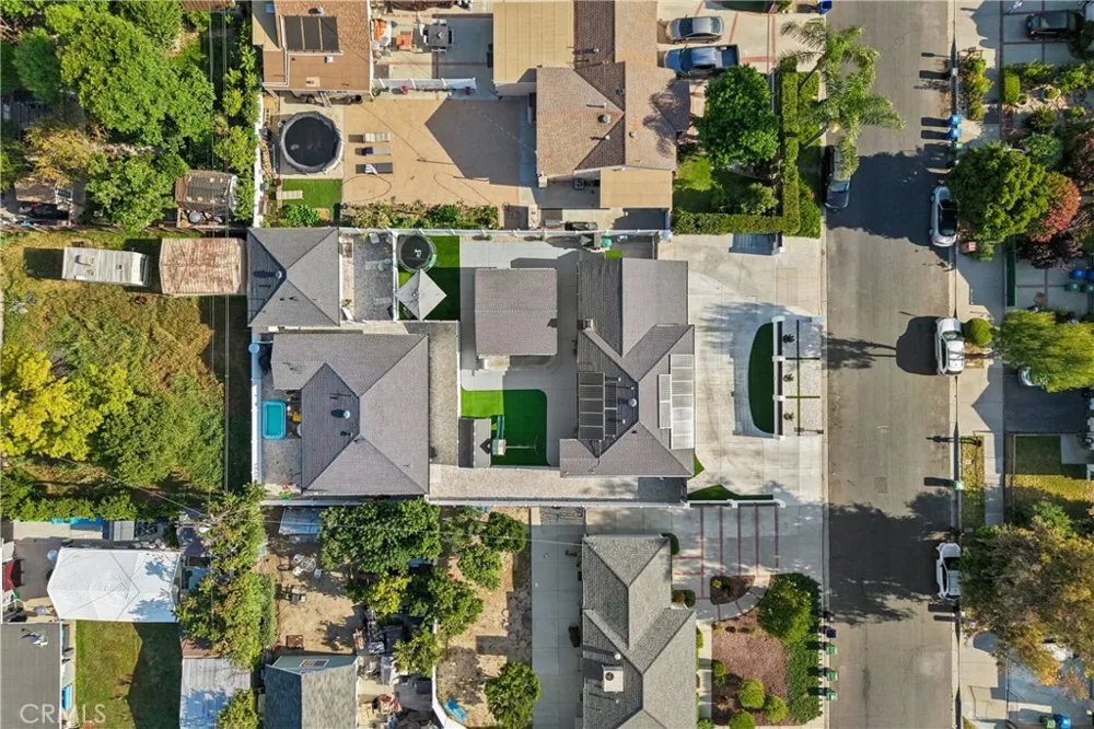 8434 Oakdale Avenue Winnetka, CA 91306