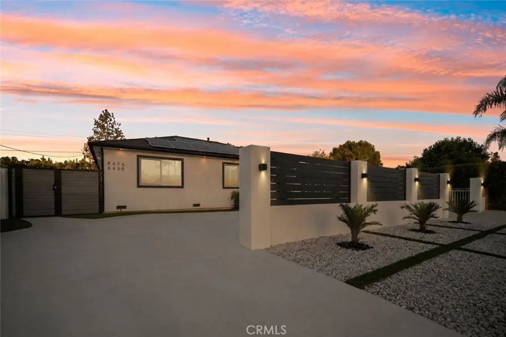 8434 Oakdale Avenue Winnetka, CA 91306